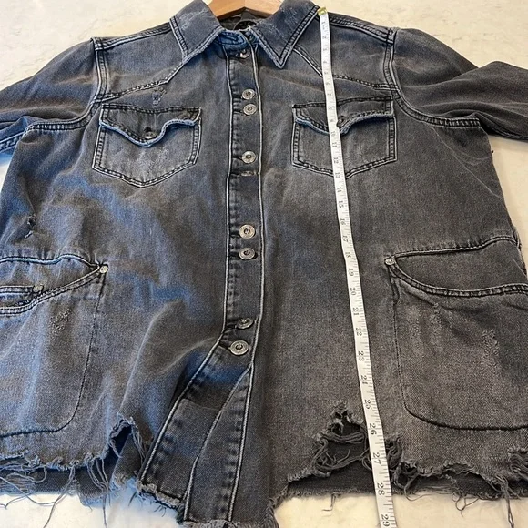 FREE‎ PEOPLE Moonchild Denim Shirt Jacket Size Medium - Picture 7 of 9